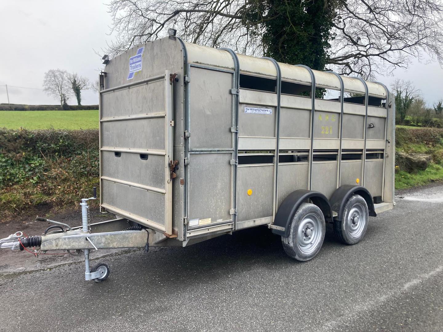 Ifor Williams TA510 12 (12x5’10)
