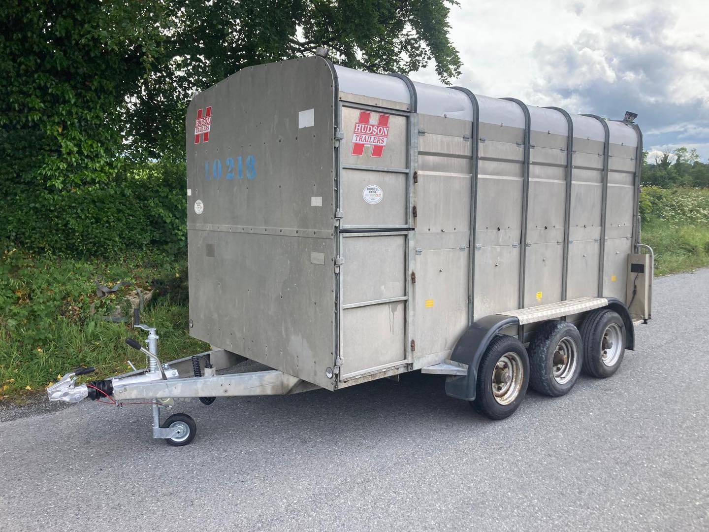 Hudson 12x6 Tri Axle Cattle Trailer